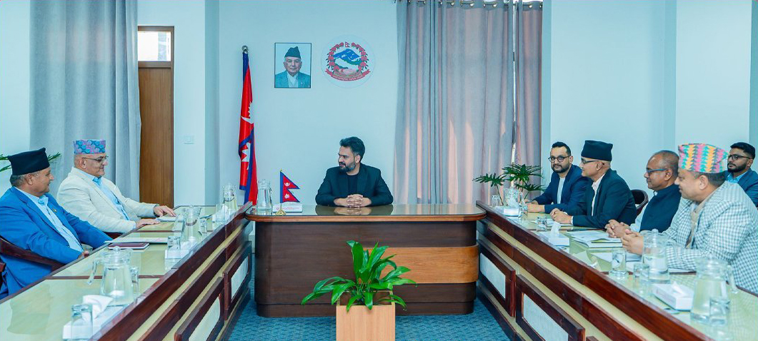 बालेन्द्र शाह को ‘सिंहदरबार मोडेल’: काममा तीव्रता, तर संवादमा प्रश्न