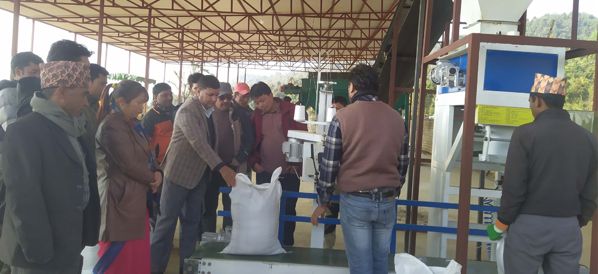 पाँच करोडको प्राङ्गारिक मल उद्योग पाँच वर्षदेखि अलपत्र, दिक्तेल नगरपालिकामाथि चर्कियो आलोचना